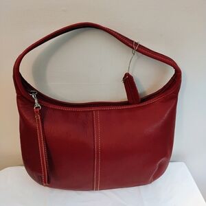Elegant Red Leather Shoulder Bag